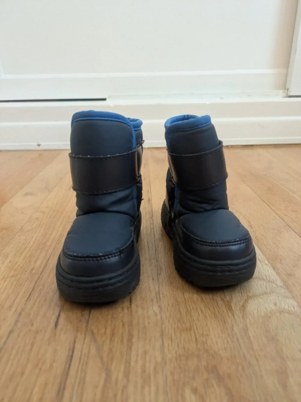 Circo Thermal Unisex Toddler Size 5 Snow Boots Winter Boot Navy Blue
